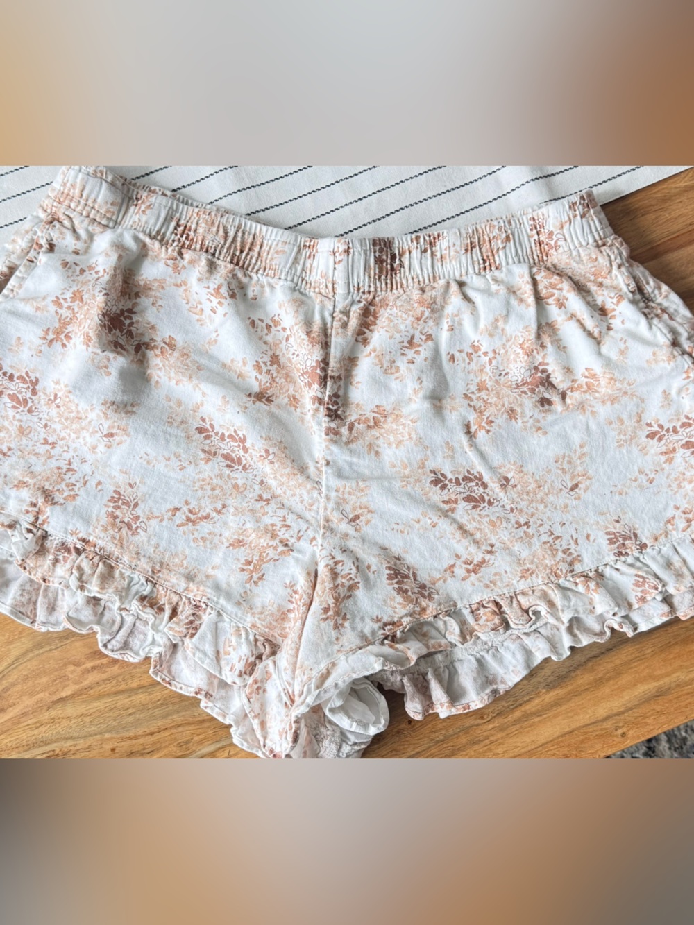 Abercrombie & Fitch Linen Blend Floral Ruffle Hem Shorts